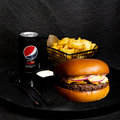 Cheezy Nachoburger 230G Menu