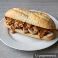 Broodje warm vlees satésaus