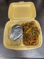 Pita kip shoarma met saus
