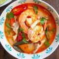 8) Tom Yam Soep (Pittig 2/3)