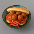 Vegetarisch broodje falafel en salade