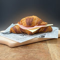 Croissant met ham & kaas