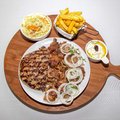 Bifteki schotel