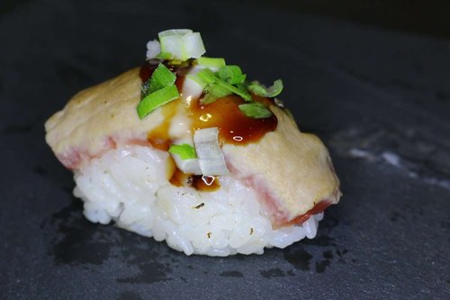 Flamed maguro