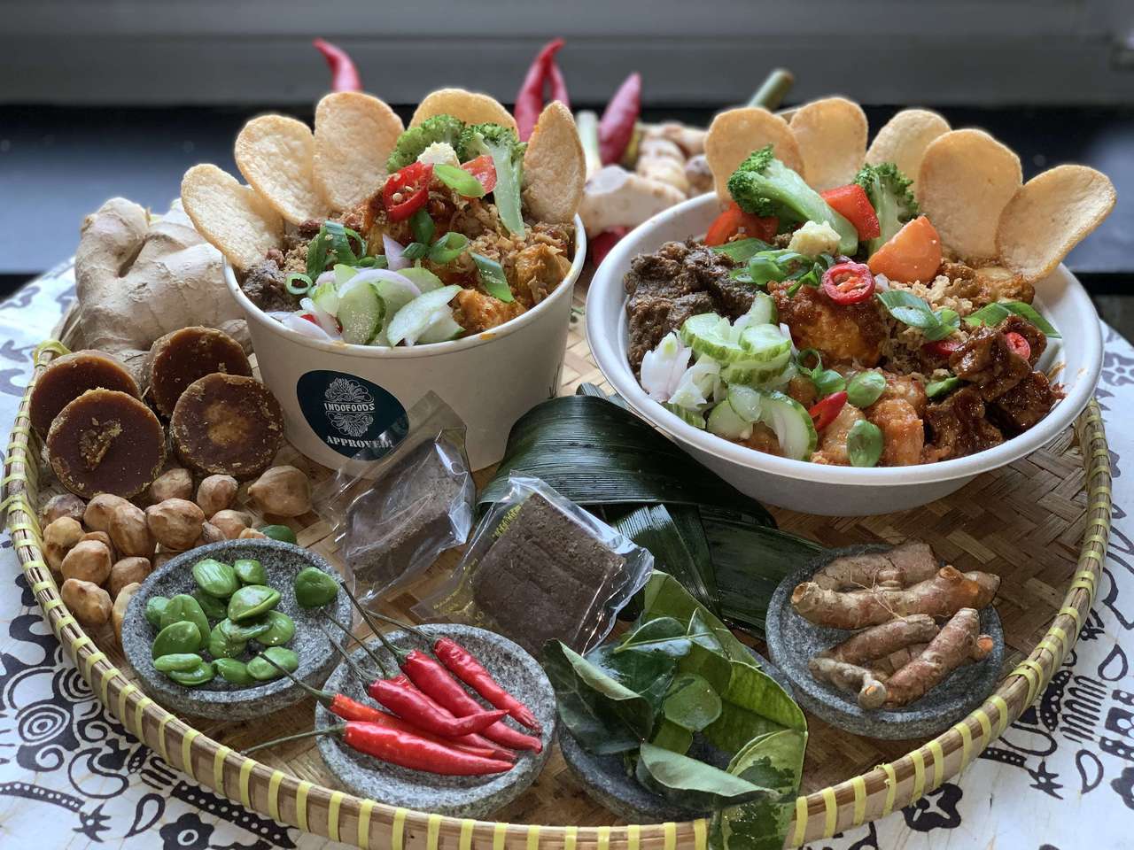 IndoBowl (stel je eigen mini-rijsttafel samen)